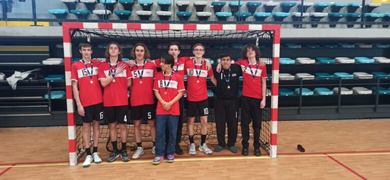 ⚫️⚪️🟡 Section Handball – Collège Marguerite DURAS ⚪️🟣